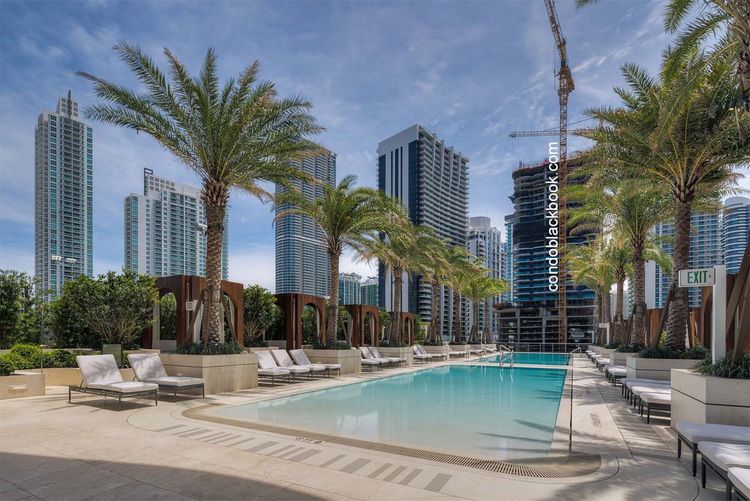 SLS Lux Brickell image #31