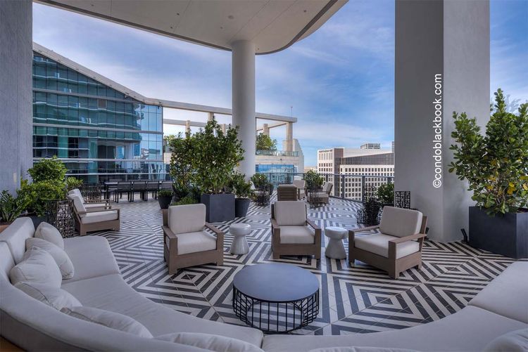 SLS Lux Brickell image #28