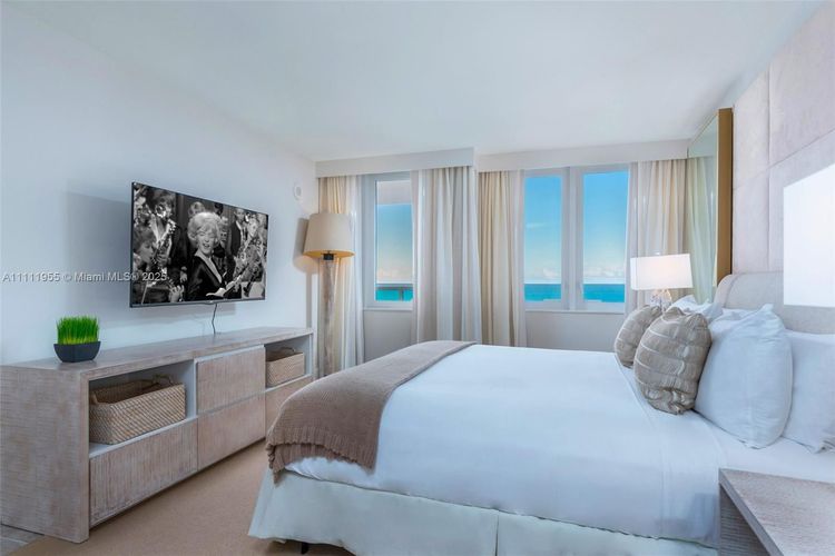 1 Hotel & Homes #1144 image #11