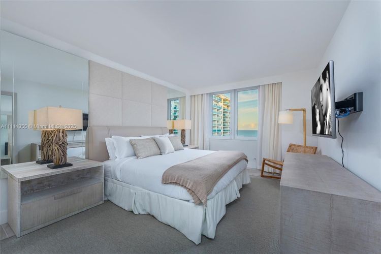 1 Hotel & Homes #1144 image #19