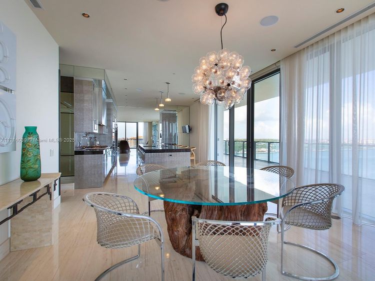 Apogee #1204 image #10