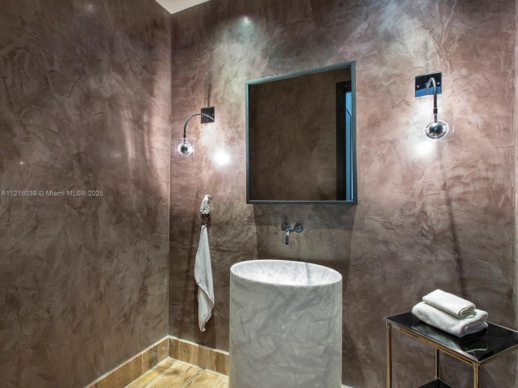 Apogee #1204 image #12