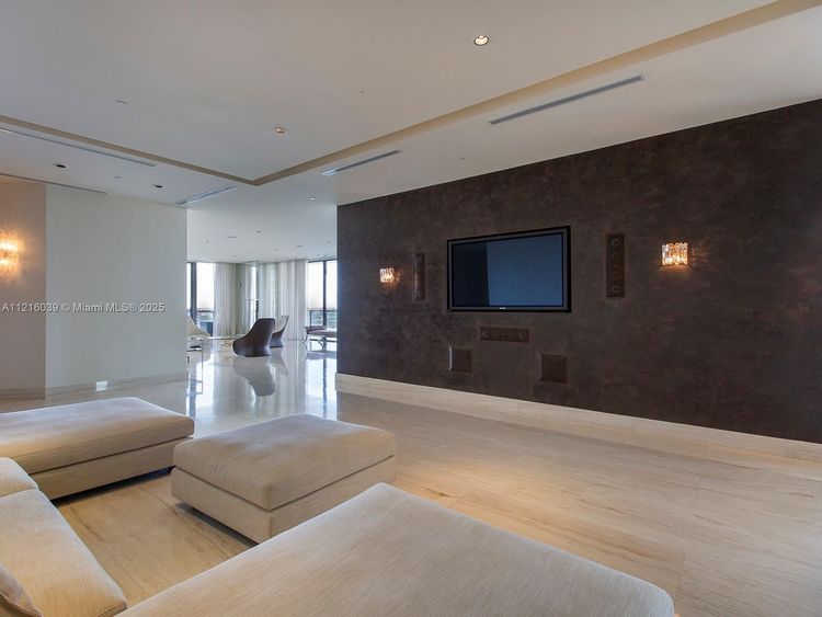 Apogee #1204 image #14