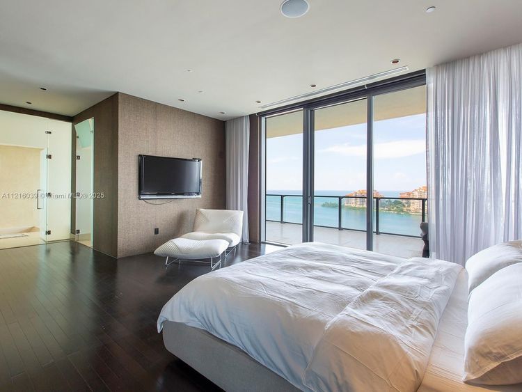 Apogee #1204 image #16