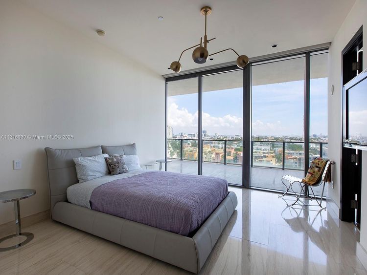 Apogee #1204 image #21