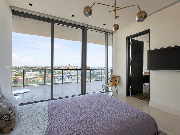 Apogee #1204 image #22