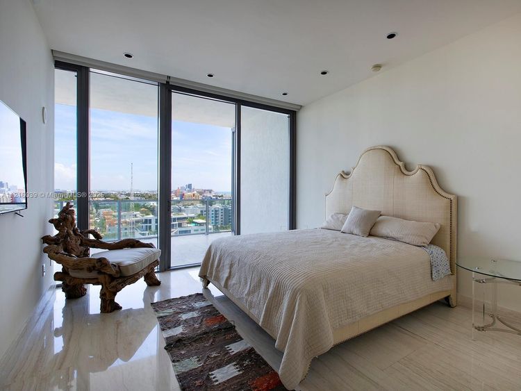 Apogee #1204 image #25