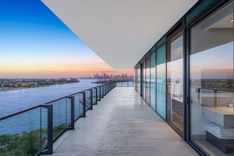 Apogee #1204 image #34