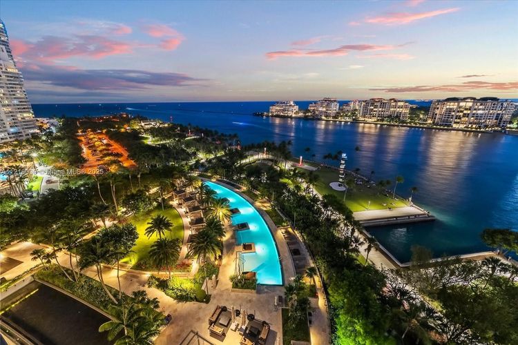 Apogee #1204 image #48