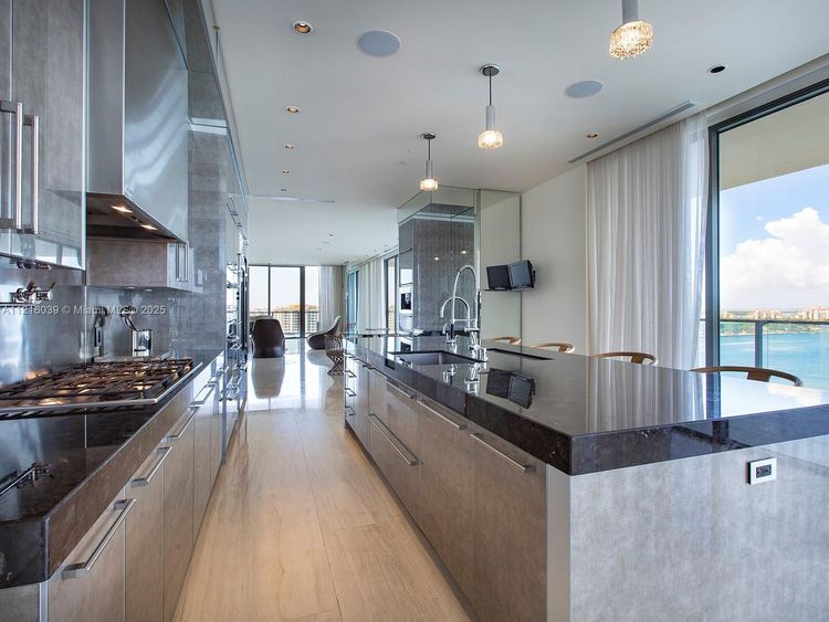 Apogee #1204 image #7