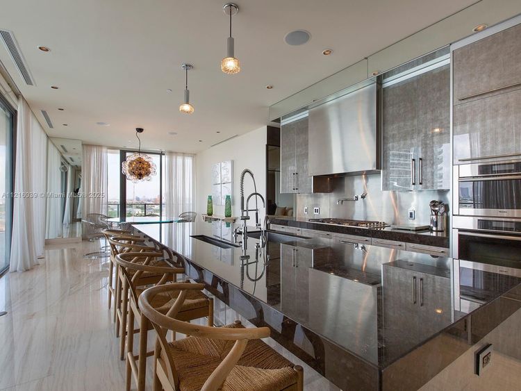 Apogee #1204 image #9