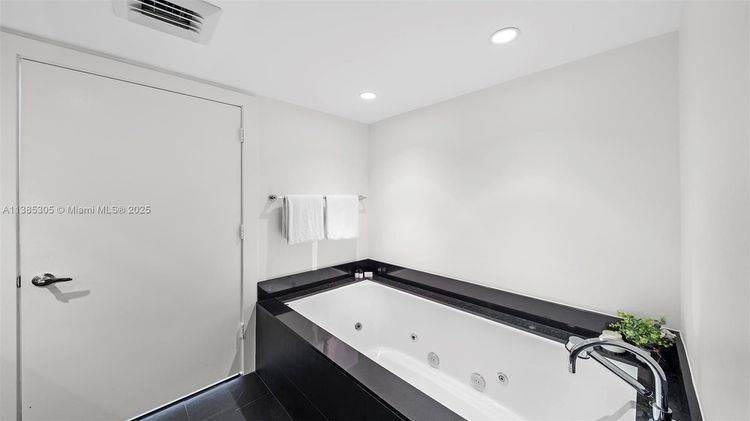 Setai #3903 image #43