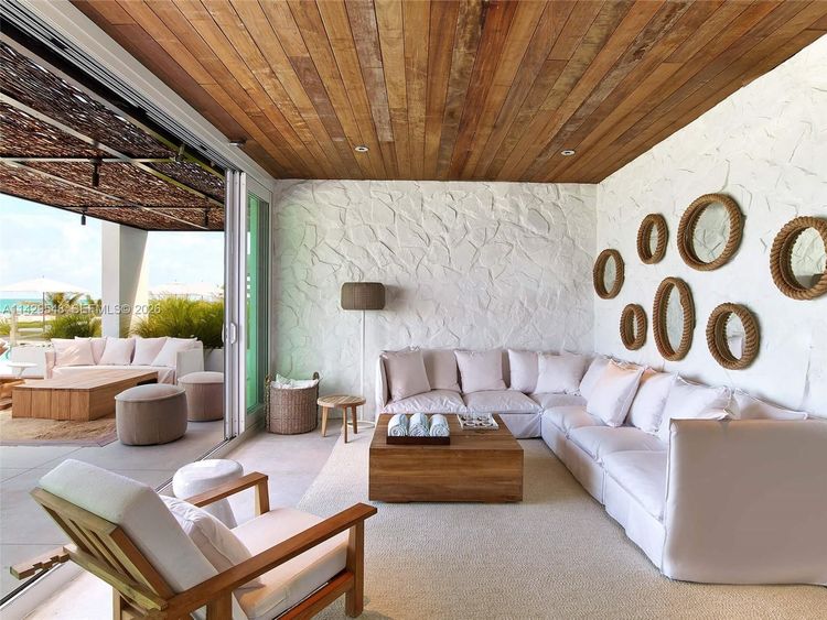 1 Hotel & Homes #1006 image #15