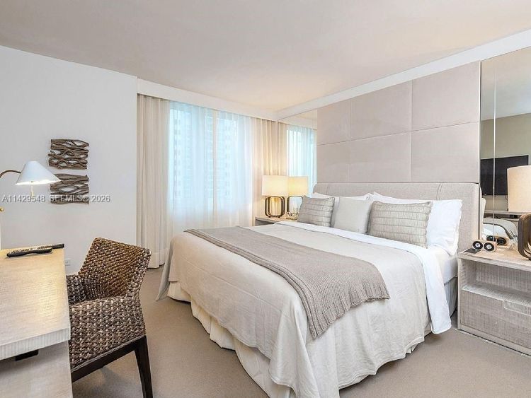 1 Hotel & Homes #1006 image #8