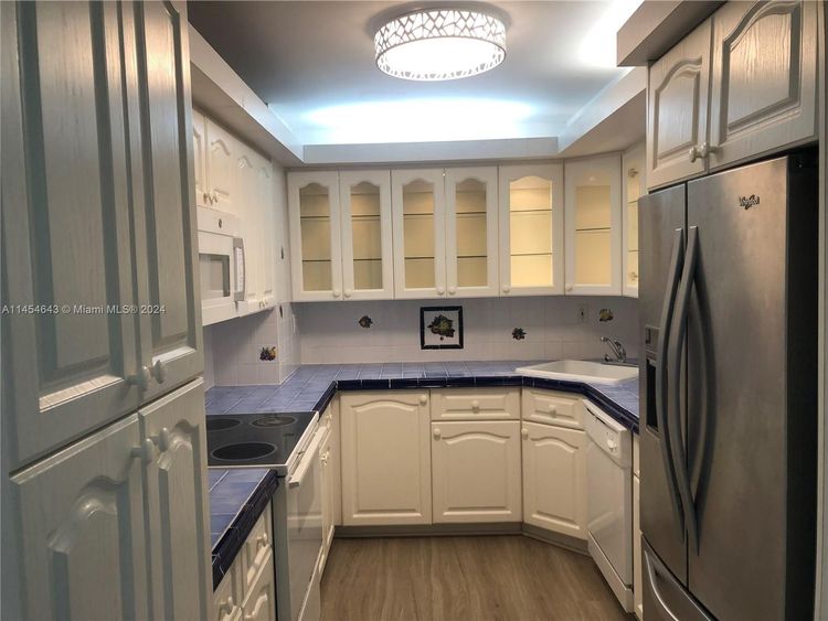 Mirasol Ocean Towers #706 image #14