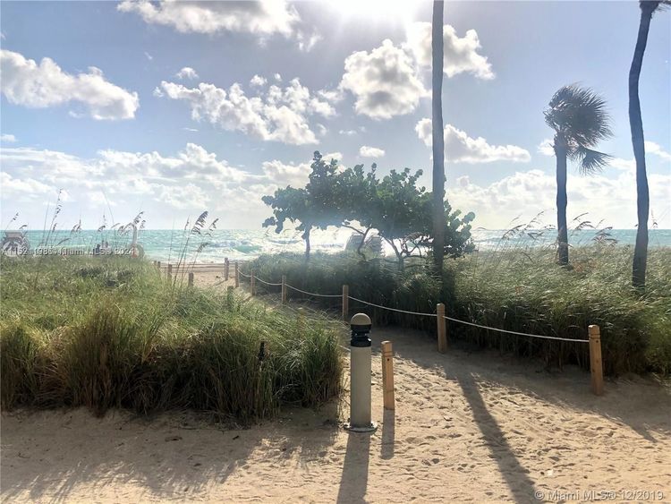 Harbour House #230 image #21