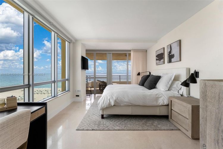 Bentley Beach Hilton #907 image #13