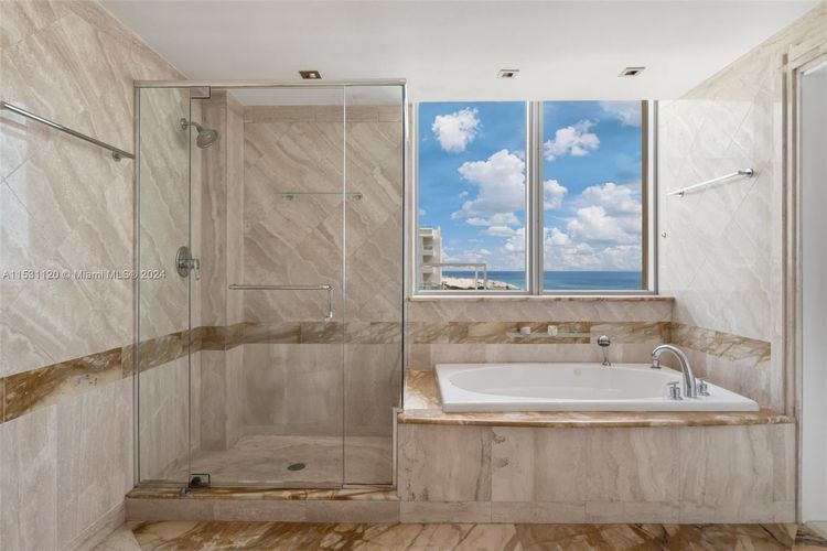 Bentley Beach Hilton #907 image #20