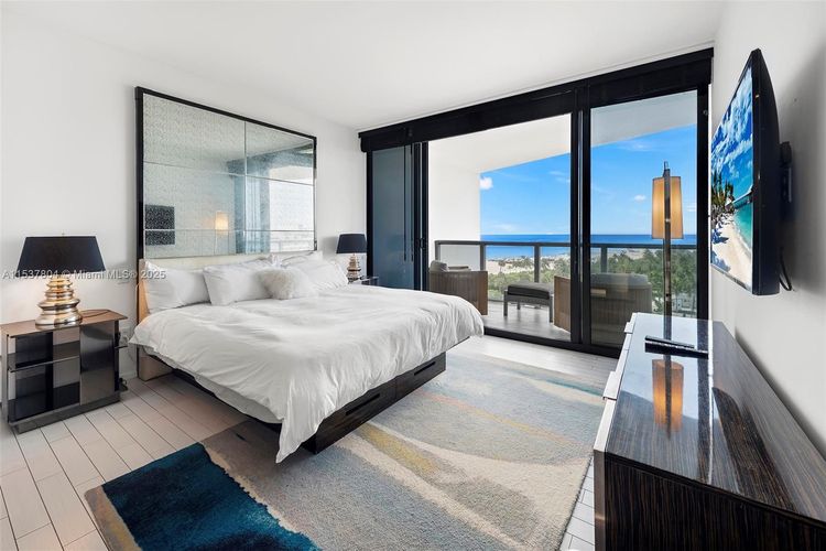 W South Beach #814 image #15