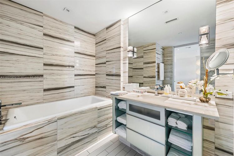 W South Beach #814 image #22