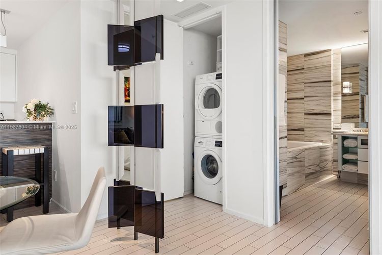 W South Beach #814 image #27