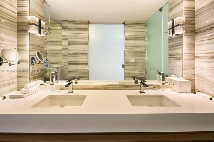 W South Beach #1718 image #9