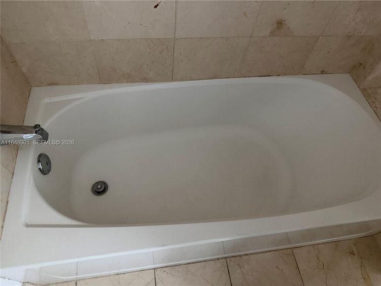 Atrium #1-1001 image #16