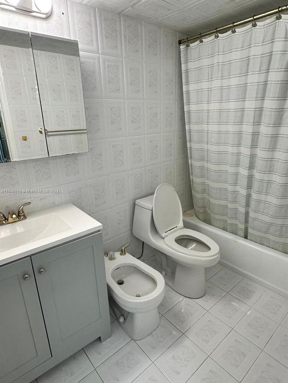 Oceanside Plaza #10B image #19