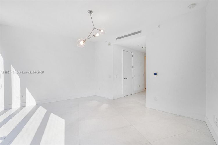 Porsche Design Tower #5001 image #18