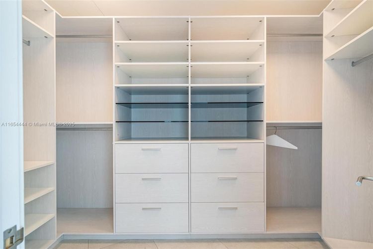 Porsche Design Tower #5001 image #20