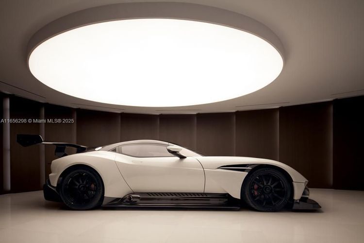 Aston Martin Residences #6301 image #12