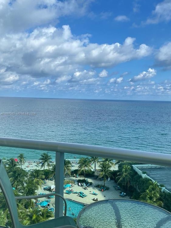 The Tides On Hollywood Beach #12M image #9