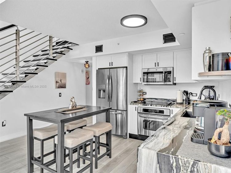 Brickell on the River South #1717 image #22