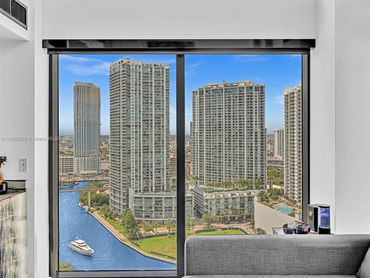 Brickell on the River South #1717 image #26