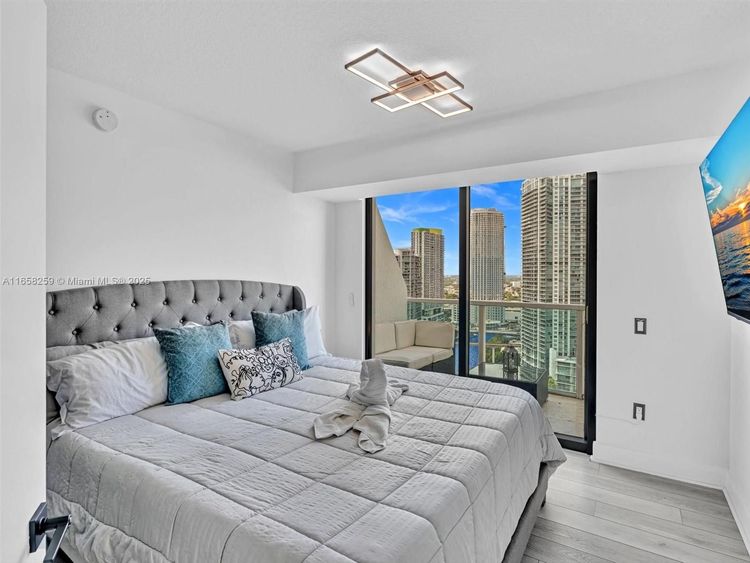 Brickell on the River South #1717 image #7