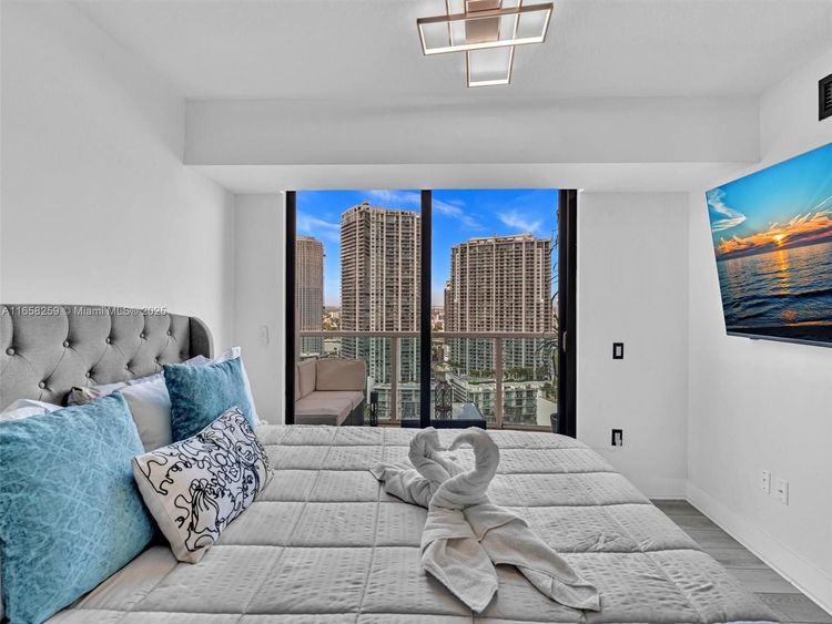 Brickell on the River South #1717 image #8