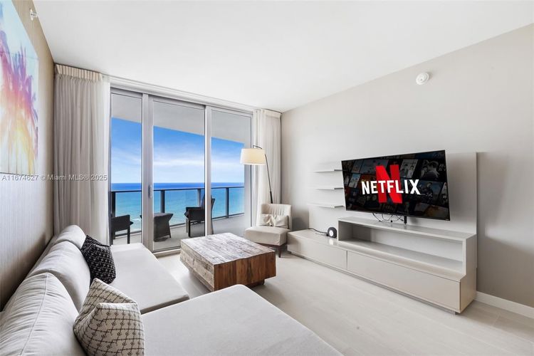 Hyde Resorts & Residences #3108 image #6