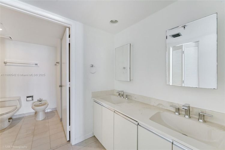 Brickell Key I #A1812 image #6