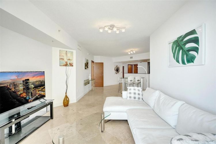 La Perla #3310 image #13