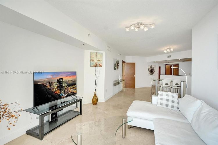 La Perla #3310 image #14