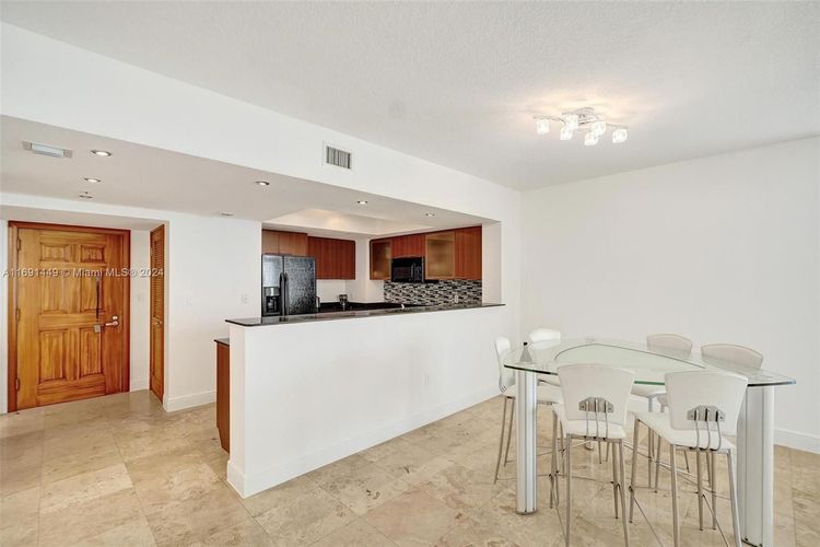 La Perla #3310 image #19