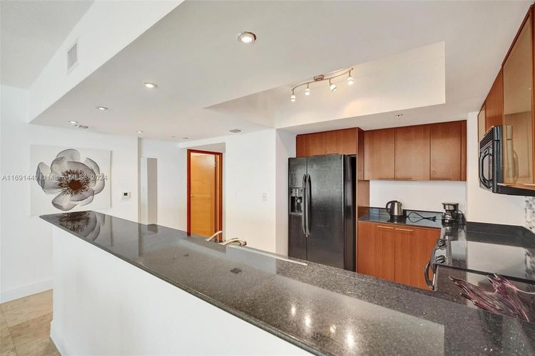 La Perla #3310 image #22