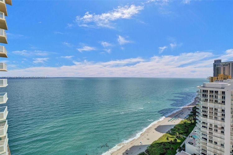 La Perla #3310 image #33