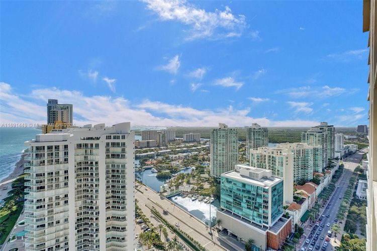 La Perla #3310 image #34