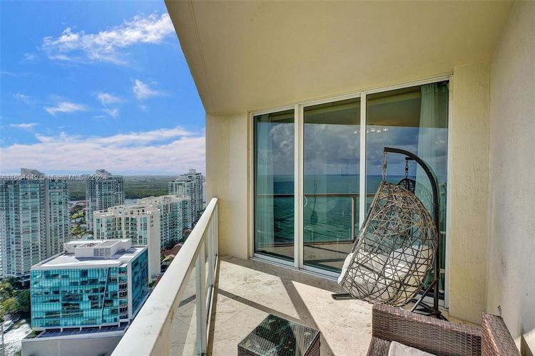 La Perla #3310 image #37