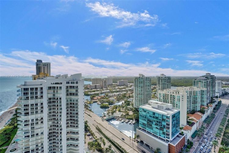 La Perla #3310 image #56