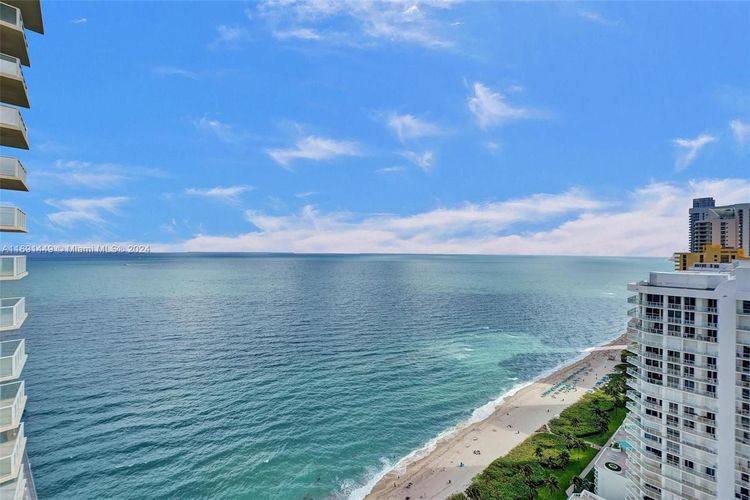 La Perla #3310 image #57