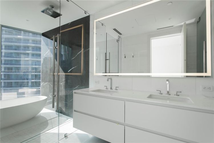 Aston Martin Residences #3307 image #19