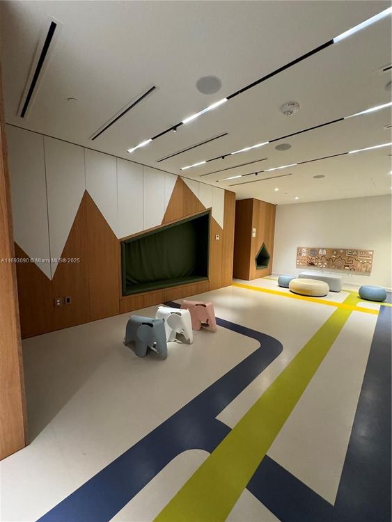 Aston Martin Residences #3307 image #48