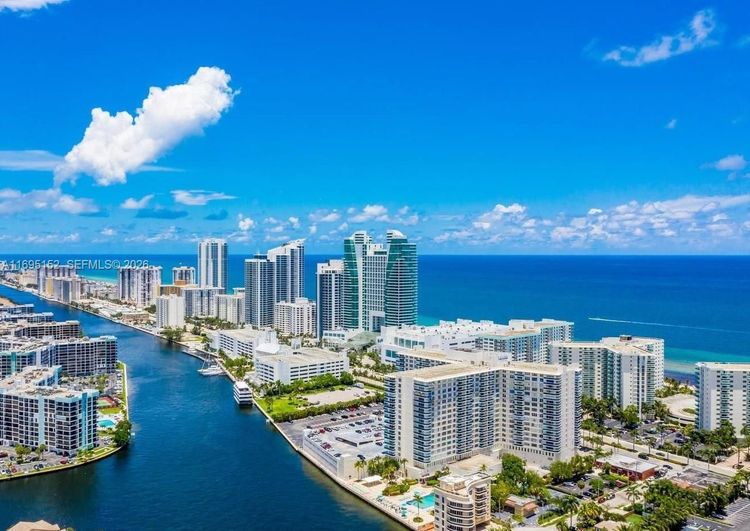 Hallmark of Hollywood #305 image #17